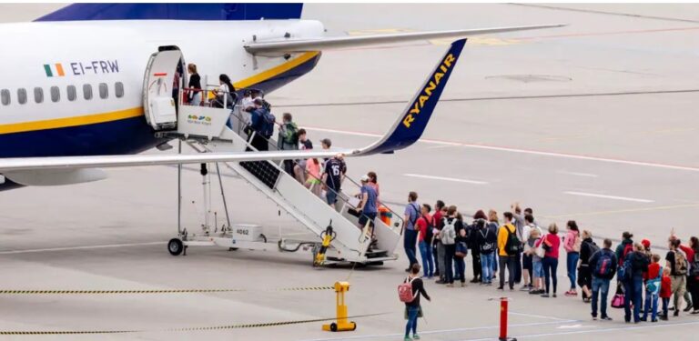 A është në krizë kompania ajrore Ryanair? DW: Fitimet bien, shkak dhe taksat në aeroporte