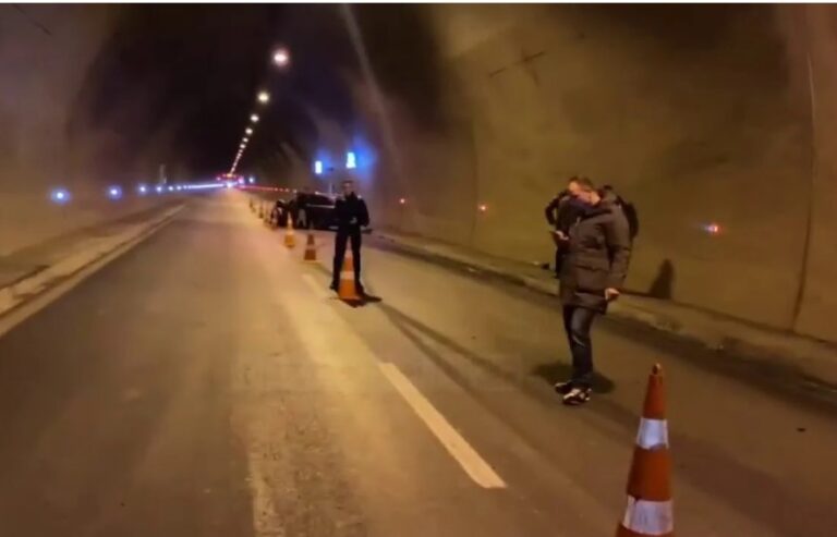 Aksidenti në tunelin e Kërrabës/ Përplasi efektivin e policisë nën efektin e drogës, arrestohet 21-vjeçarja