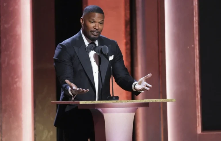 Jamie Foxx po rikuperohet pasi u sulmua në darkën e ditëlindjes