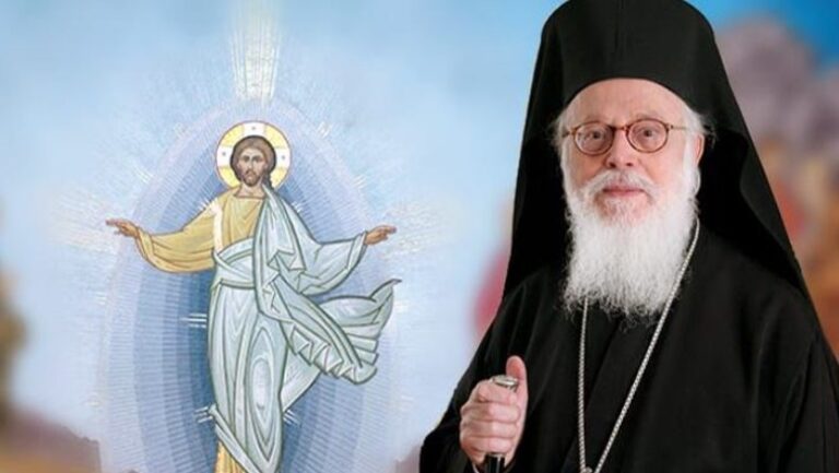 Kryepeshkopi Anastas Janullatos uron Krishtlindjet: Qëndresë ndaj urrejtjes dhe dhunës