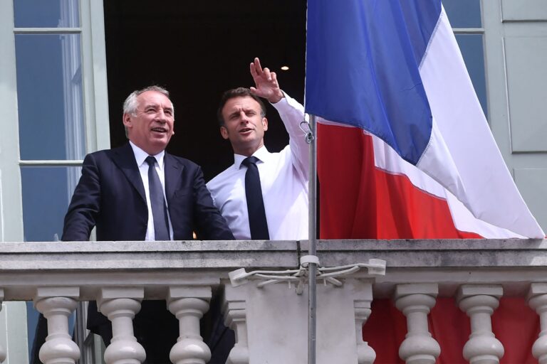 Macron mbyll një nga krizat politike, emëron Francois Bayrou si kryeministër të Francës