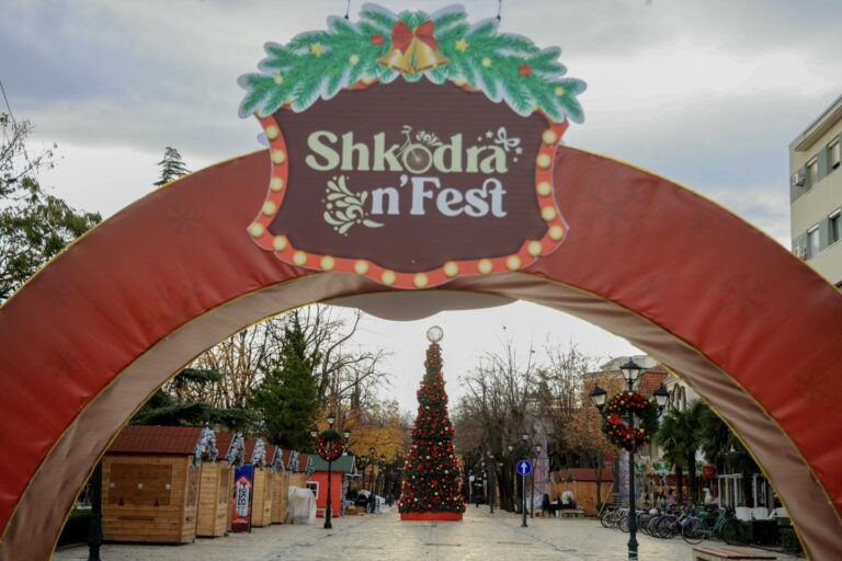 Shkodra n’Fest, Benet Beci fton të gjithë të ndezim dritat e gazmendit të festave të fundvitit
