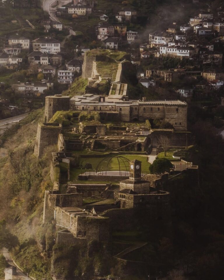 Blendi Gonxhja: Kalaja e Gjirokastrës, simbol i krenarisë shqiptare, që ruan brenda saj shekuj histori