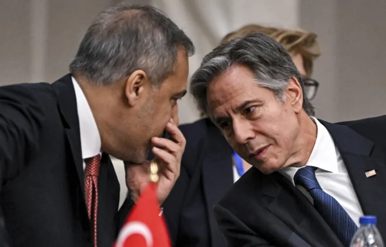 SHBA-ja e Turqia, të gatshme të mbështesin transicionin në Siri