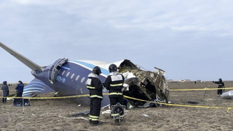 Rrëzimi i avionit në Kazakistan, ja sms-të dramatike të pilotit me kullën