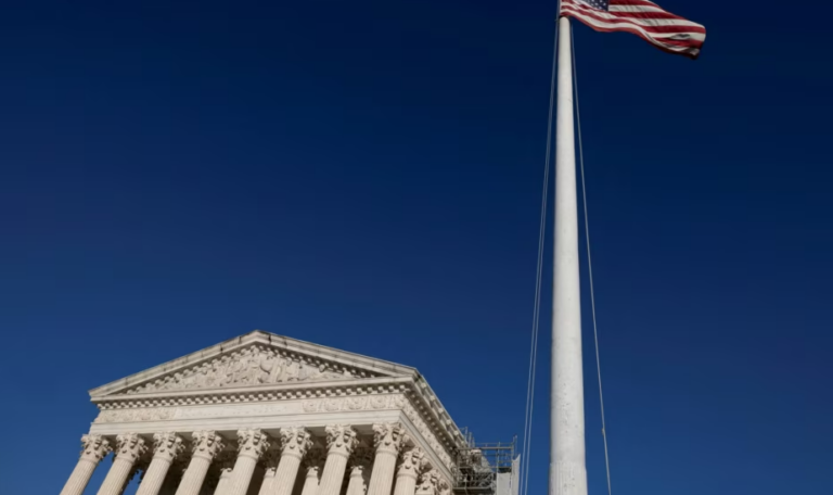 Besimi i amerikanëve në sistemin gjyqësor dhe gjykatat e vendit ka shënuar rënie në një nivel rekord prej 35% brenda vitit