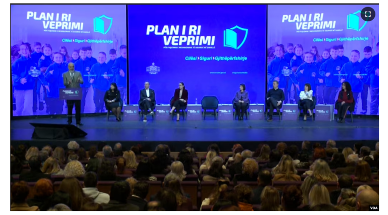 “Zëri i Amerikës”: Shqipëria vendos të ndalojë Tik Tok-un për një vit