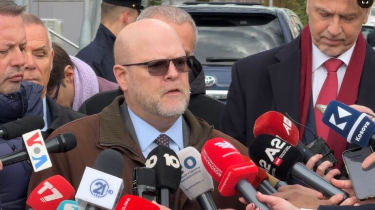 Hovenier: Herët të themi se kush është përgjegjës për sulmin në Zubin Potok, por nuk përjashtojmë asnjë grup apo shtet