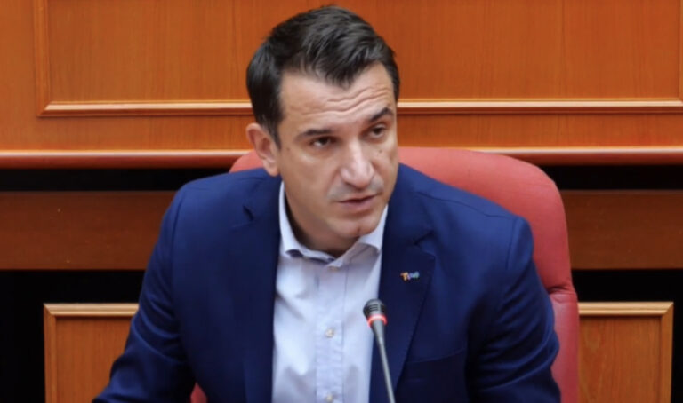 Buxheti 2025, Veliaj: Ushqim falas për nxënësit e shkollave të Tiranës! Nga 1 janari abone falas për pensionistët