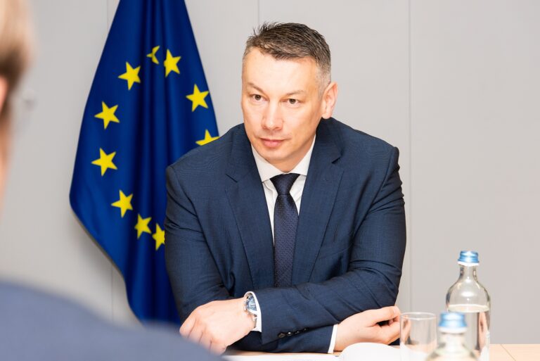 Arrestohet ministri, akuza për korrupsion