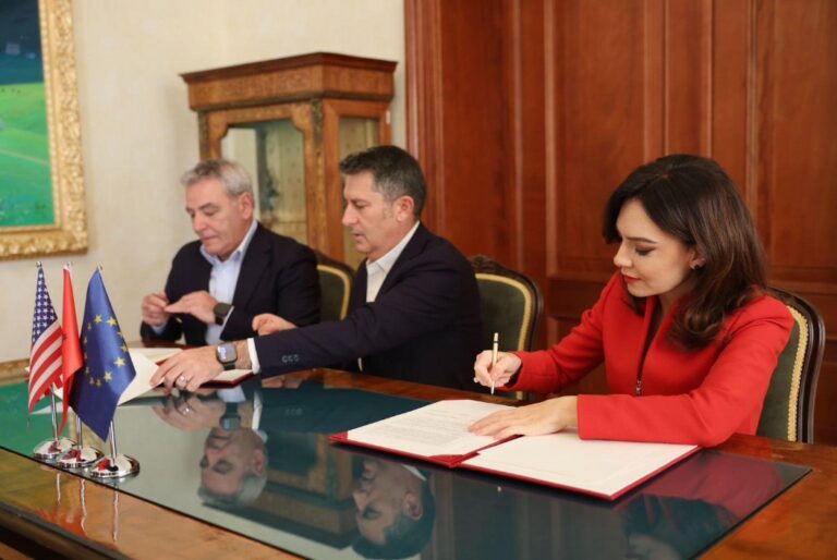 “LEAD Albania”, Spiropali nënshkruan marrëveshjen mes Shqipërisë dhe Fondacionit Shqiptaro-Amerikan