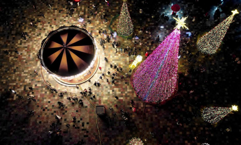 Atmosfera festive në Tiranë ”rrëmben” vëmendjen e medias prestigjoze ”Reuters”