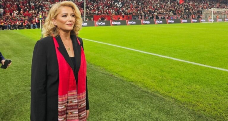 Ndalohet “Mora Fjalë” në stadiumin “Air Albania”, reagon Shkurte Fejza: Ka qenë një injorim