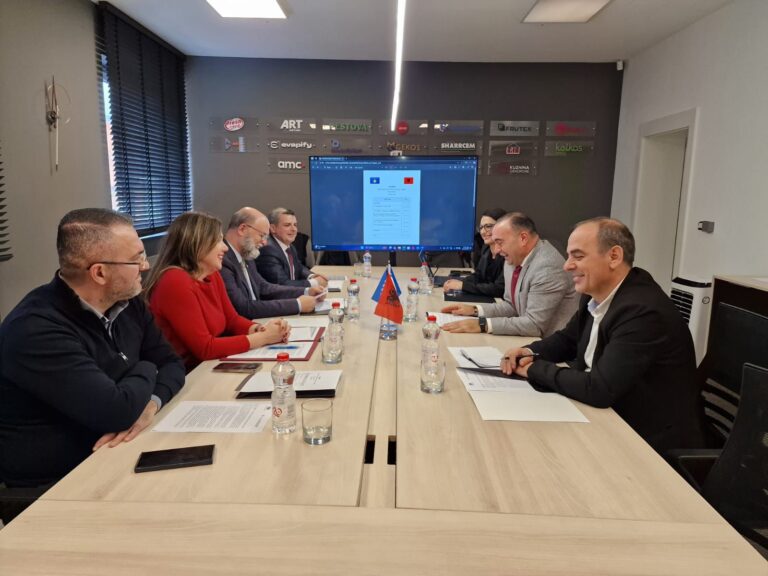 Muçostepa-Malaj hedhin hapat për funksionalizimin e dhomës ekonomike bilaterale Shqipëri-Kosovë