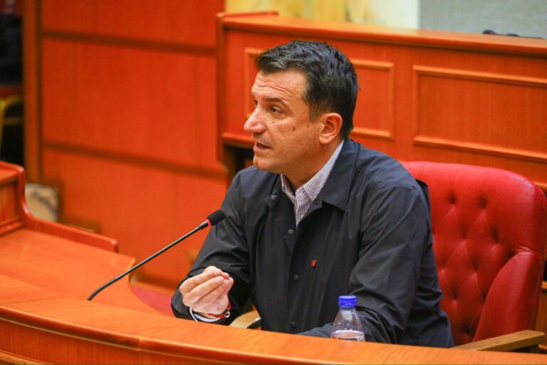 Veliaj jep lajmin e mirë për nxënësit e Tiranës, bashkia bursa për vitin shkollor 2024-2025