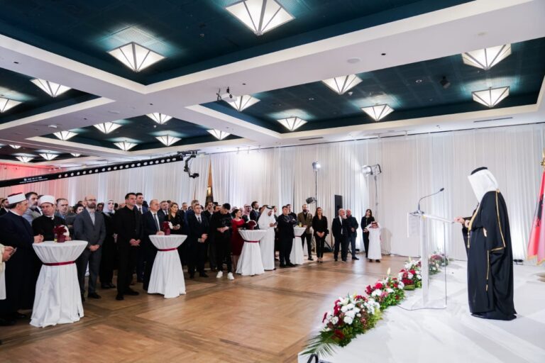 Ambasada në Tiranë organizon pritje me rastin e ditës kombëtare të Katarit