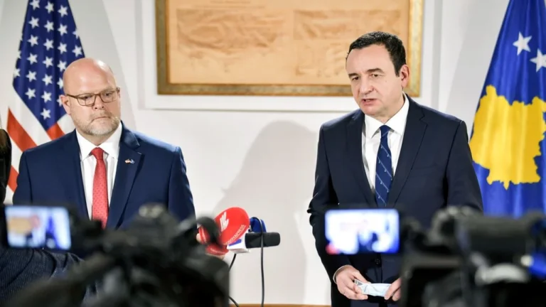 Shpërthimi në Ibër-Lepenc, Kurti në takim me Hovenier dhe ambasadorët e tjerë në Kosovë