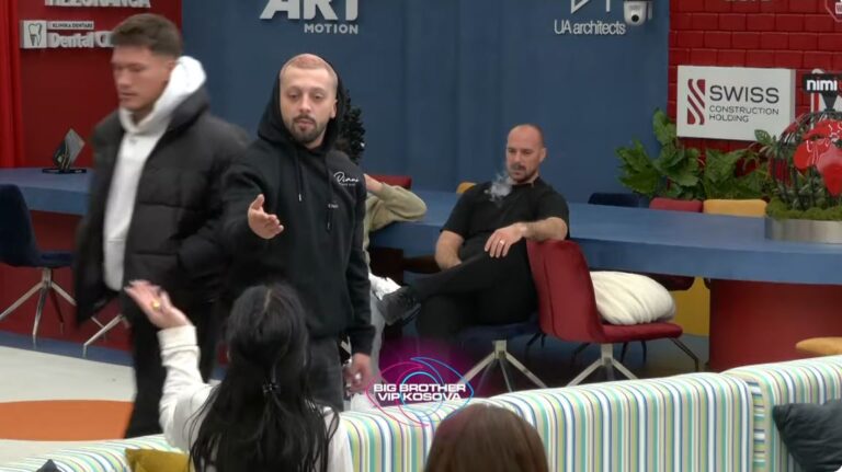 VIDEO/ Sherr i ashpër mes Gjestit dhe Xhenetës: Kjo për lekë gjithçka bën