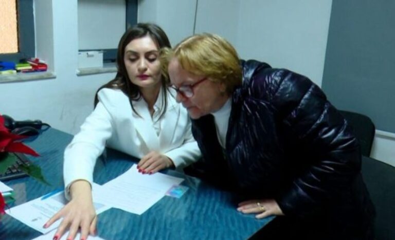 Përfitojnë 177 mijë pensionistë në Tiranë, nis aplikimi i të moshuarve për abone falas