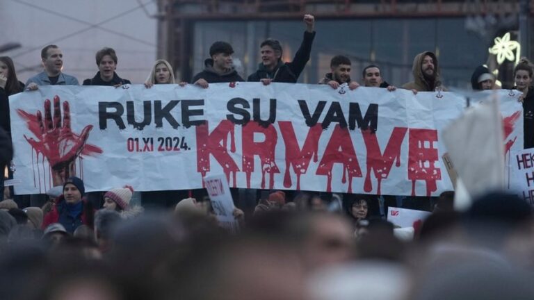 Protestë në Beograd kundër Vuçiçit dhe qeverisë së tij