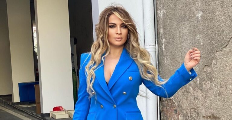Rozana Radi: Ka pasur tekste që i kam shkruar me shpirt, këngëtarët m’i kanë hedhur në kosh…