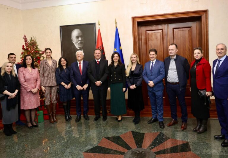 Kryeparlamentarja Spiropali: Diaspora, gur themeli për shtetin dhe kombin tonë