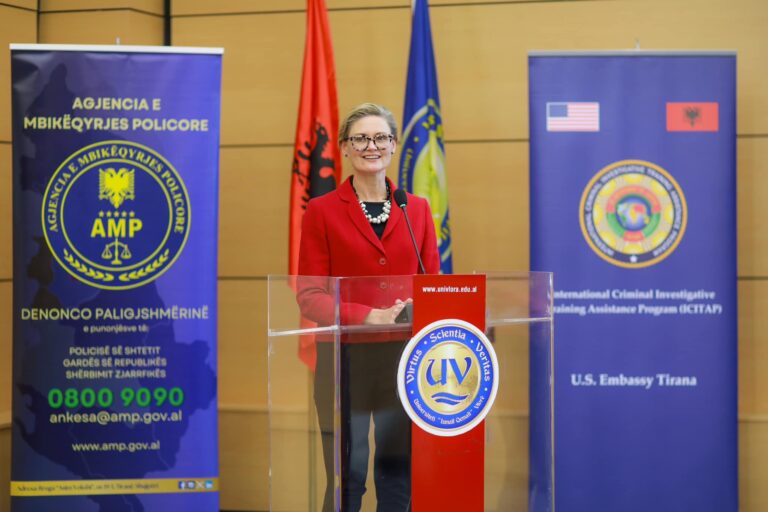 E ngarkuara me punë e SHBA: Komuniteti të angazhohet për zbatimin e ligjit dhe luftën kundër korrupsionit