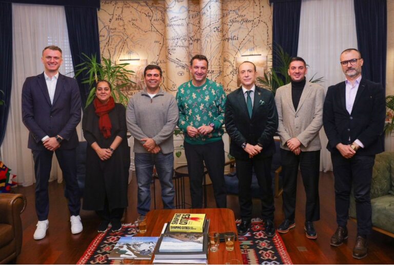 Veliaj pret sekretarin e ISSA-s dhe presidentin e KOKSH-it: Më shumë partneritet për të bërë gjëra për sportin