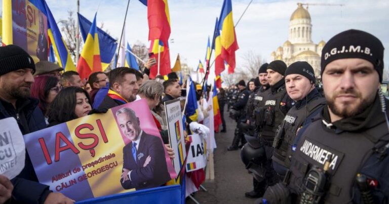 Protesta masive në Rumani pas anulimit të fitores së kandidatit pro-rus