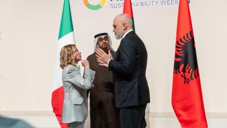 Kabllo nënujore nga Vlora në Pulia, detajet e marrëveshjes për energjinë mes Shqipërisë-Italisë-Emiratet e Bashkuara Arabe