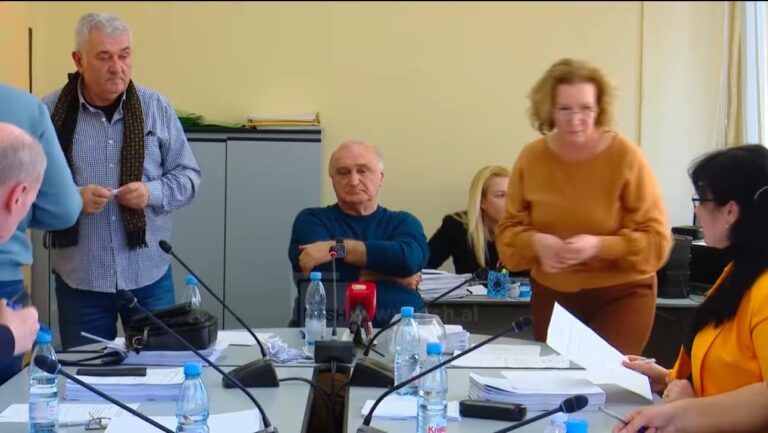 Dy kandidatë për drejtor të Përgjithshëm në RTSH, reagon Zhupa: U shkel ligji
