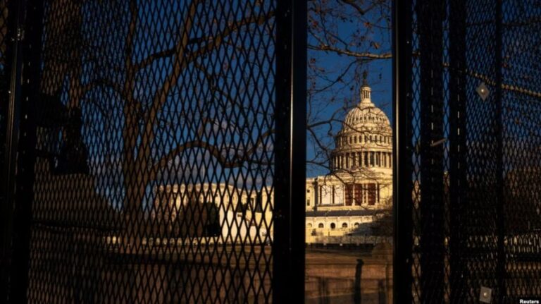 VOA: Inaugurimi i Presidentit Trump. 25,000 oficerë policie, postblloqe sigurie dhe gardhe