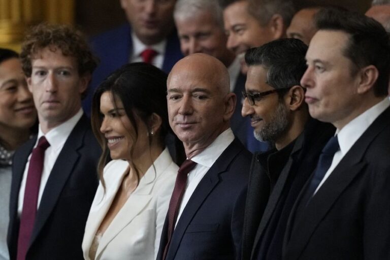 Inaugurimi i Trump, titanët e teknologjisë në rreshtin e parë