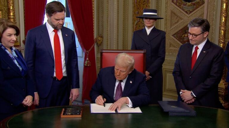 Trump firmos urdhërin e ri: Transgjinorët larg ushtrisë