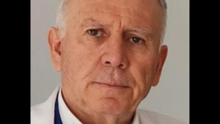 Sali Berisha i bën homazhe Dr. Spiro Leka!