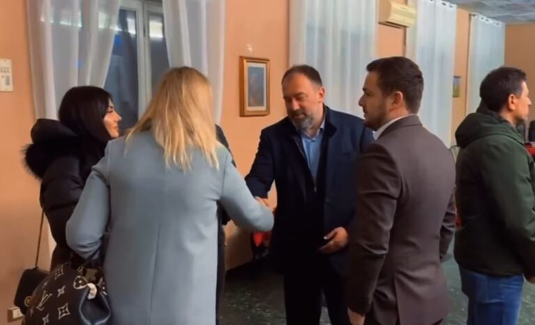 Ministri Arbjan Mazniku: Me shqiptarët e Brescias për të drejtën e tyre të votës