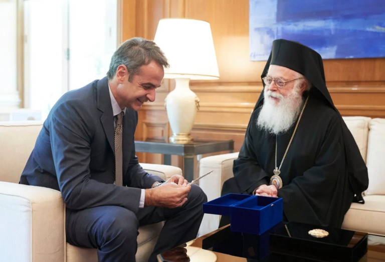 Mitsotakis viziton kryepeshkopin Janullatos, gjendja është kritike
