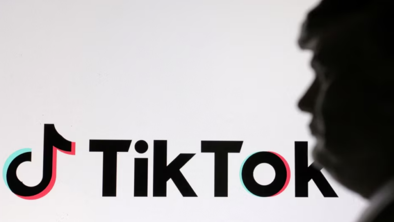 Zëri i Amerikës: E ardhmja e platformës TikTok në SHBA në duart e Presidentit Donald Trump