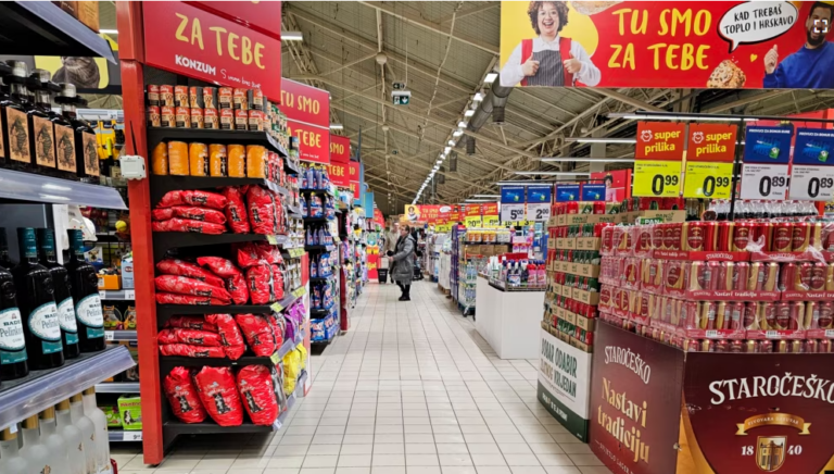 “Europa e Lirë”: Qytetarët në disa vende të Ballkanit Perëndimor ftohen t’i bojkotojnë supermarketet për çmimet e larta