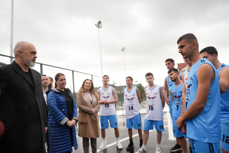 Rama-Manastirliu në Shkodër: Investime të reja në terrenet sportive dhe shkollat e qytetit