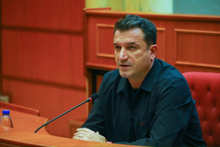 Veliaj: Mbi 30 mijë pensionistë kanë marrë abonenë falas. Së shpejti bëjmë kartën si të studentëve
