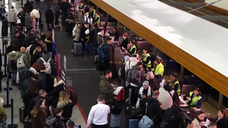 Vonesa në fluturime, kaos në Prishtinë
