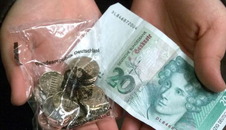 Edhe pas 23 vitesh përdorim të euros, gjermanët ende këmbejnë marka