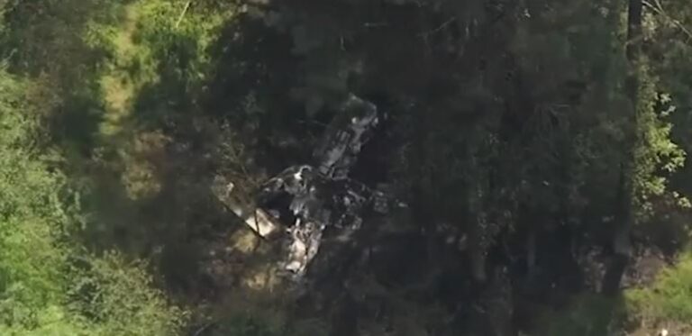 Rrëzohet avioni në SHBA, 2 humbje jete dhe 18 të plagosur