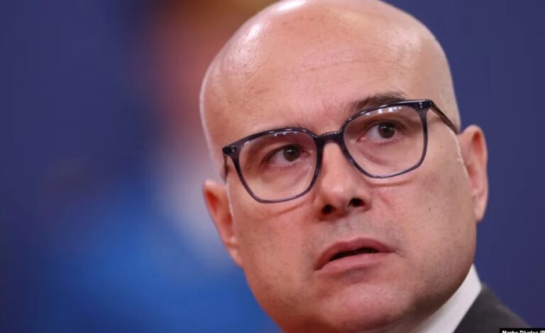Jep dorëheqjen Kryeministri i Serbisë