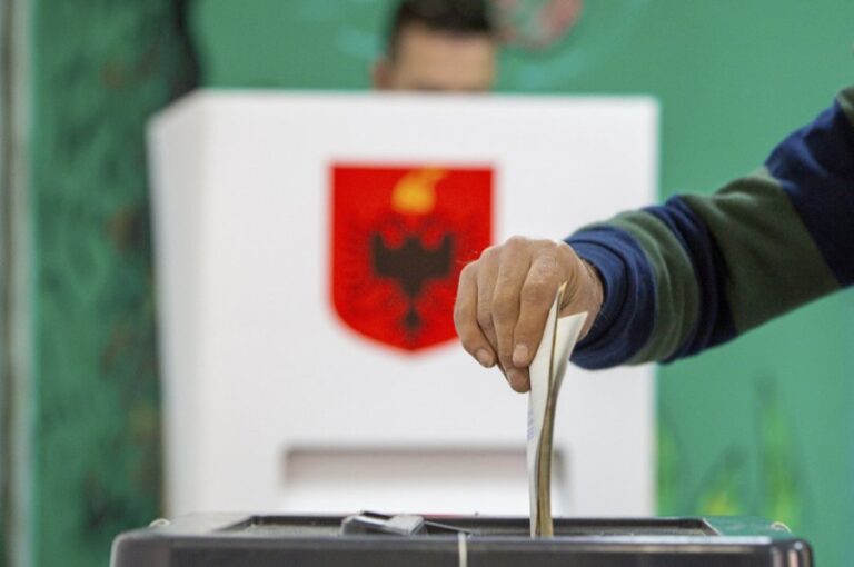 Regjistrimi në zgjedhjet e 11 Majit, deri më tani kanë aplikuar 339 emigrantë shqiptarë!