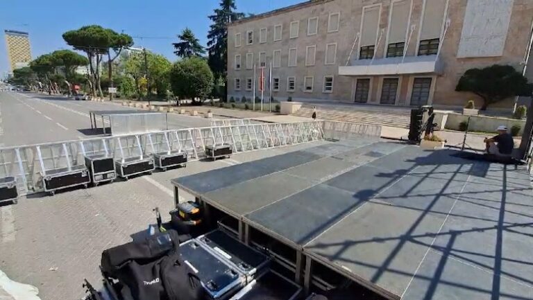 Protesta tek Kryeministria, rrugët që janë bllokuar