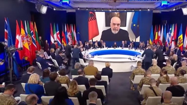 3 vite luftë, Rama në samitin e Kievit: Rusia dhe Amerika po bisedojnë veçmas