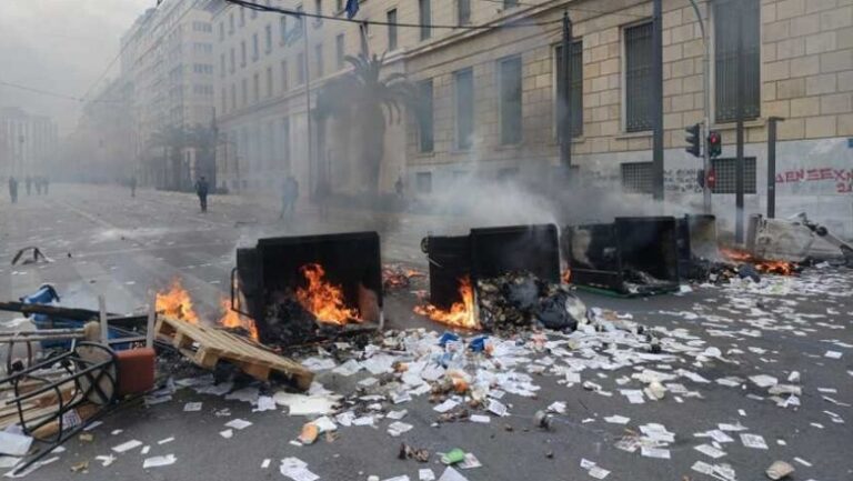 VIDEO/ Protesta të dhunshme në Greqi
