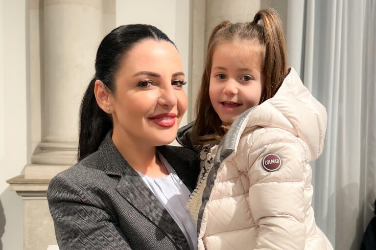 “Bela me Belën”, kartolina e Belinda Ballukut nga Milano
